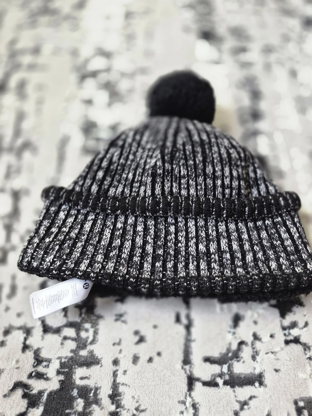 Lululemon Textured Fleece Lined Knit Beanie Size O/S Black Grey Wool, Cashmere